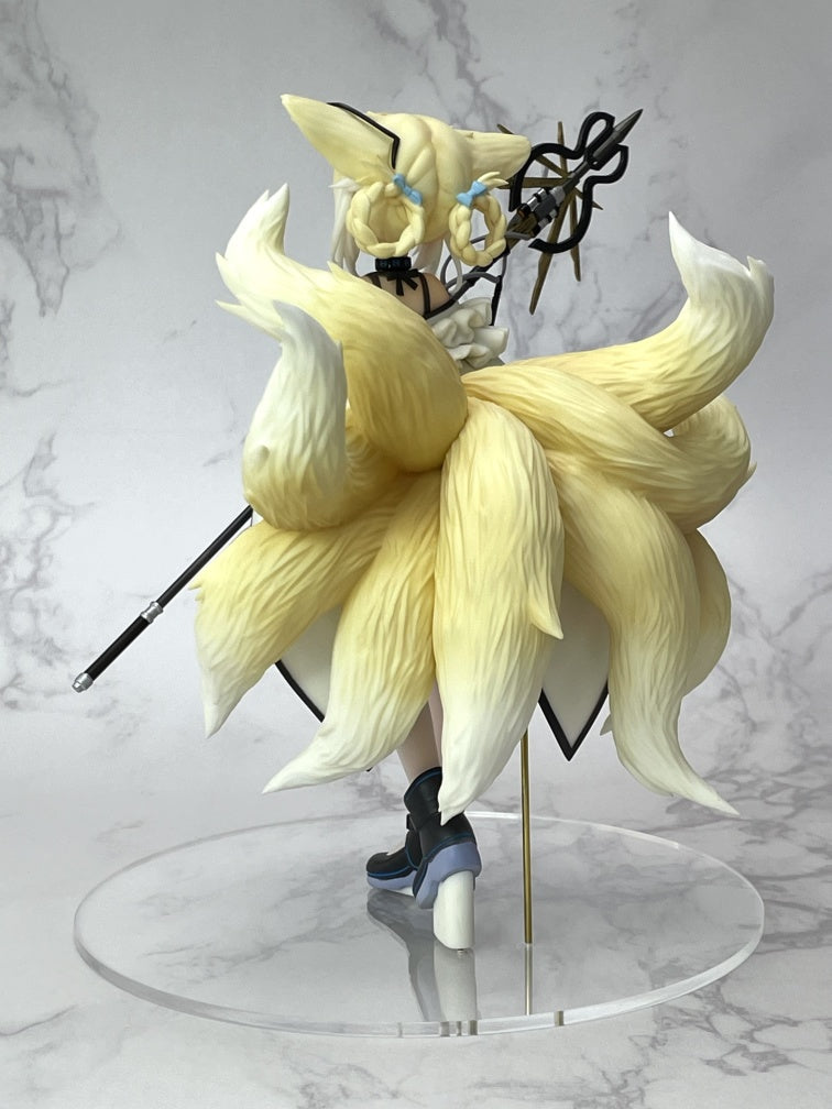 Arknights Suzuran Garage Kit [src:https://booth.pximg.net/8657ecaa-ae04-4477-899f-b2083584ad8f/i/6184747/050d8ed0-94ea-4bb1-bd13-d4f3d96d17a4_base_resized.jpg]