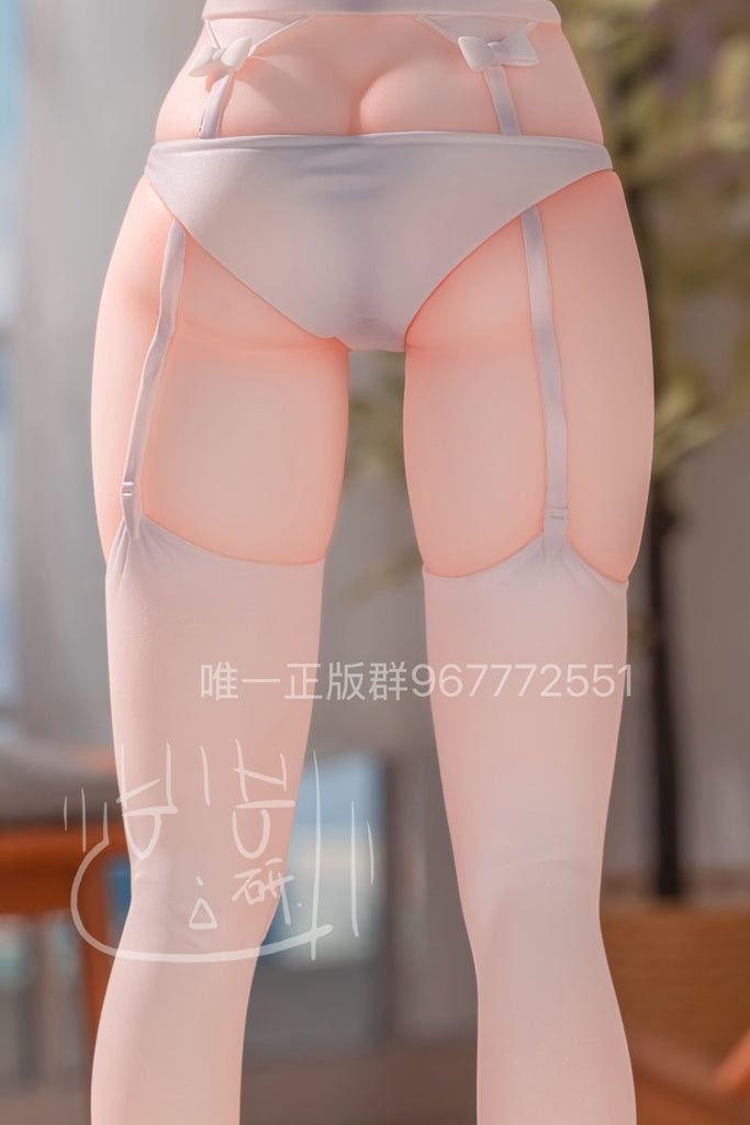 Blue Archive Takanashi Hoshino Painted Garage Kit [src:https://booth.pximg.net/98682646-ff29-49e7-807e-d1051b3ac70f/i/7047906/83404e4f-3b23-473f-8a32-0efcf565568e_base_resized.jpg]
