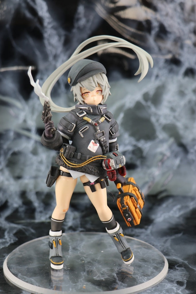 Girls' Frontline HS2000 Garage Kit [src:https://booth.pximg.net/7c438552-dc46-4e7c-95f1-d7742b92f322/i/2930428/cfd8c48d-c8ca-438d-a4c3-9b42966a6ae2_base_resized.jpg]