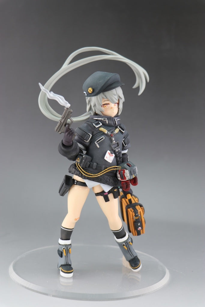 Girls' Frontline HS2000 Garage Kit [src:https://booth.pximg.net/7c438552-dc46-4e7c-95f1-d7742b92f322/i/2930428/e103b9a1-538c-43b4-81f5-c5ee9b371fc2_base_resized.jpg]