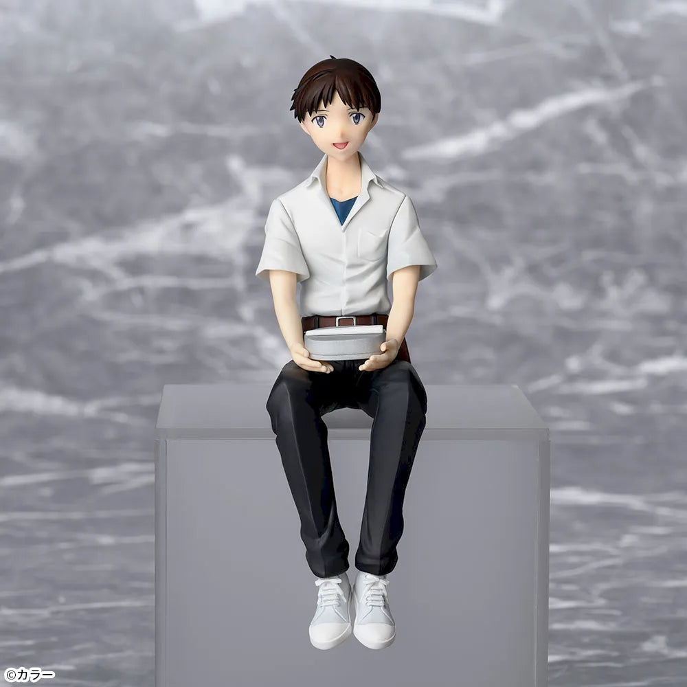 Shinji Ikari Evangelion Chokonose Premium Figure Prize Figure by Sega - Mandorama [src:https://figisland.net/wp-content/uploads/2025/05/s01011615052519.webp]