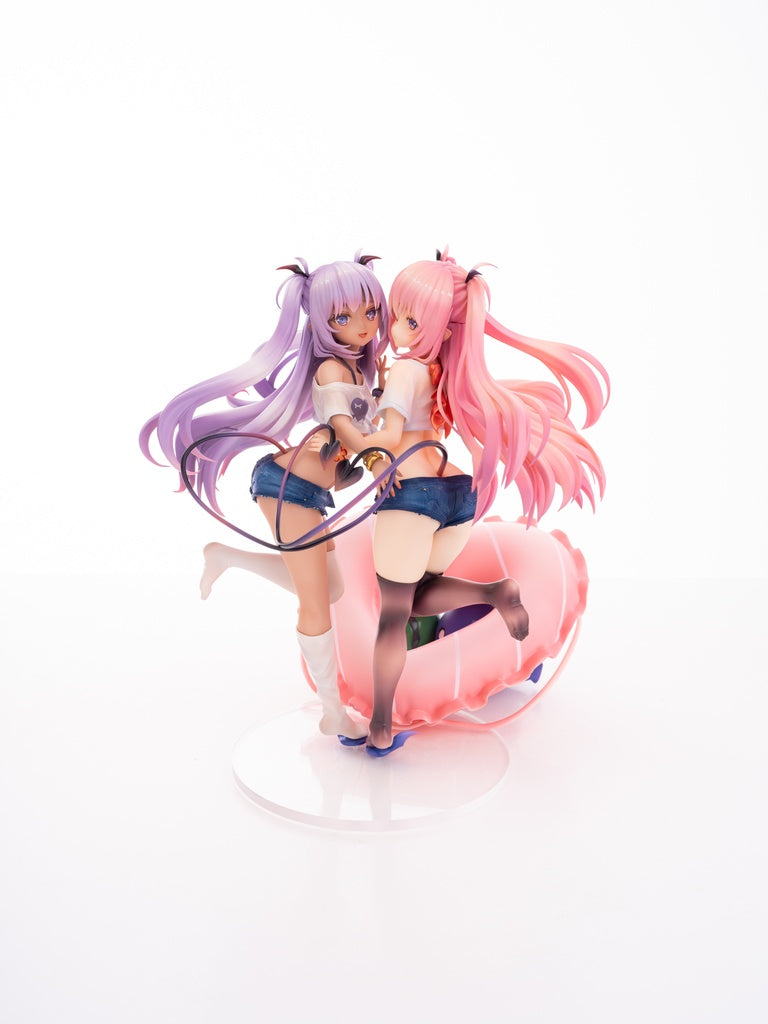 Lurumu & Kuromu Garage Kit [src:https://booth.pximg.net/50adf7d4-45bb-4a8e-b1f5-32dcaac0e68e/i/2520147/f745a2a6-4322-427f-b491-cebf85a2a59f_base_resized.jpg]