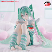 Holiday Memories Playing Games . Hatsune Miku Holiday Memories Prize Figure by Banpresto - Mandorama