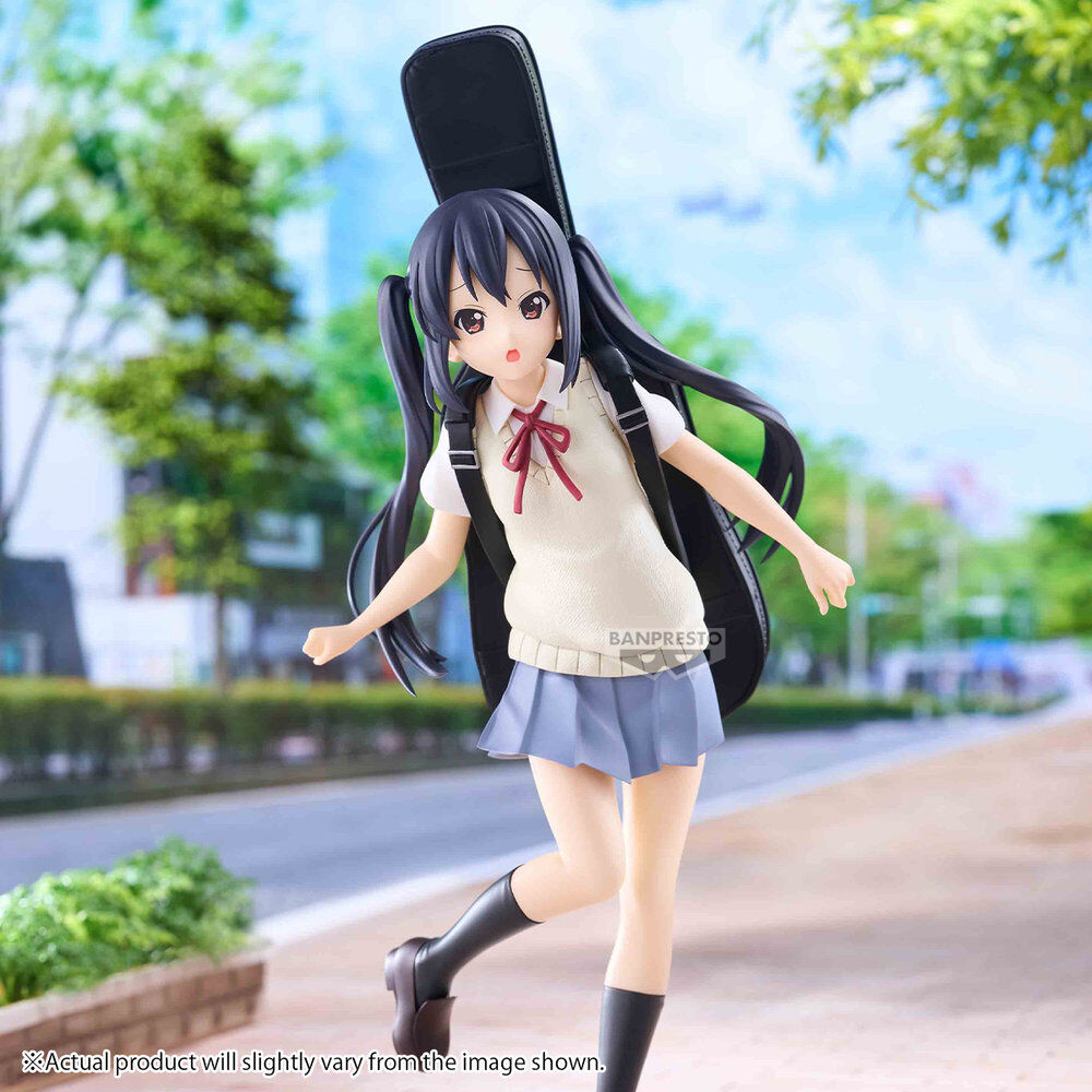 Azusa Nakano K-On! SQ Figure Prize Figure by Banpresto (02/2027) - photo 3 - Mandorama