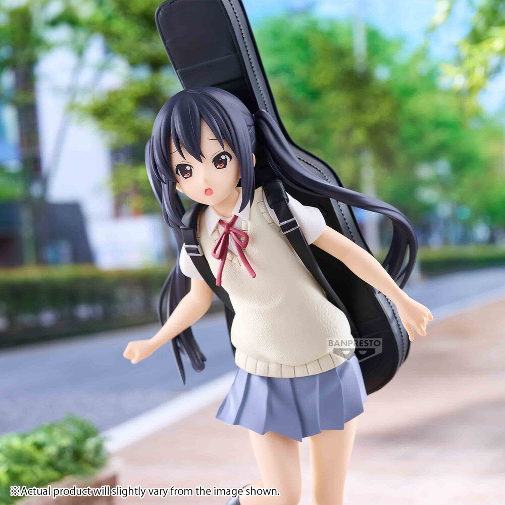 Azusa Nakano K-On! SQ Figure Prize Figure by Banpresto (02/2027) - photo 4 - Mandorama