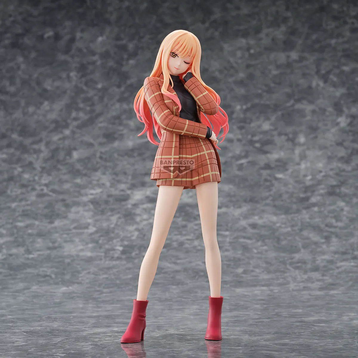 Marin Kitagawa My Dress-Up Darling Glitter & Glamours Prize Figure by Banpresto (12/2026) - Mandorama [src:https://tokutame.net/wp-content/uploads/2026/08/prize-202612-bisquedoll-banpresto.webp]