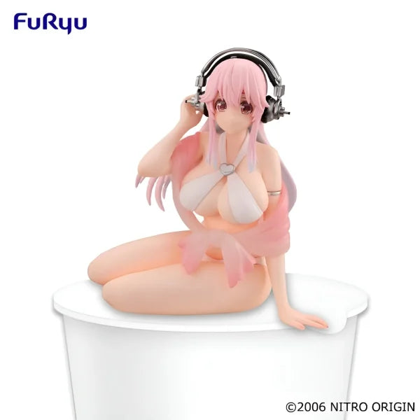 Super Sonico Noodle Stopper Figure Prize Figure by FuRyu - Mandorama [src:https://tokutame.net/wp-content/uploads/2024/12/prize-202501-soniko-furyu11.webp]